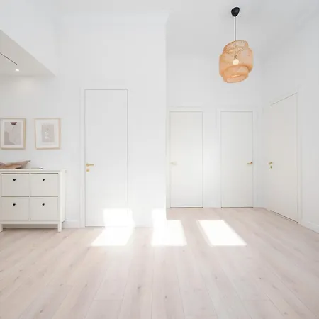 Classy White By Oneapartments Gdansk