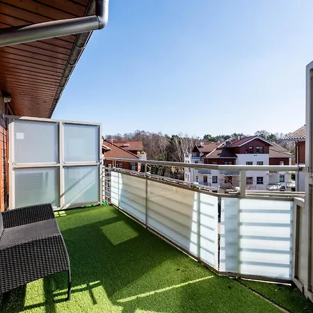 Classy White By Oneapartments