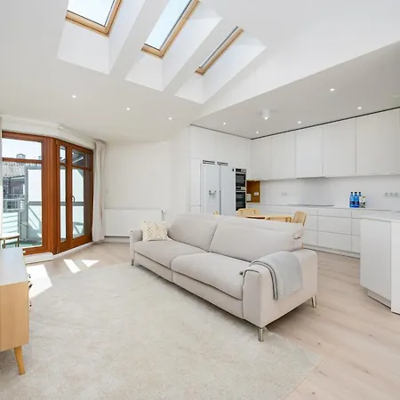 Apartment Classy White By Oneapartments Danzig