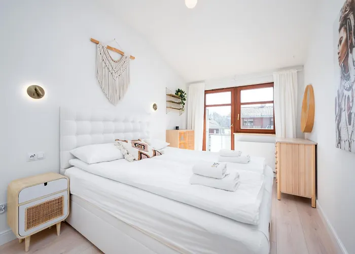 Classy White By Oneapartments 公寓